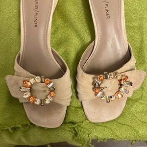 DONALD J PLINER BATE Jewled buckle Tan suede slides size 7